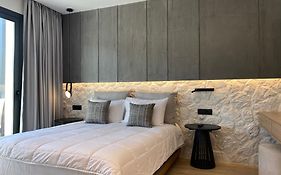Tramonto Maisonettes&Suites